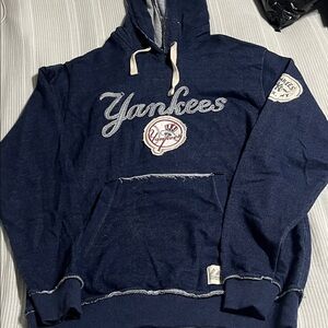 Majestic Yankees Navy Blue Hoodie